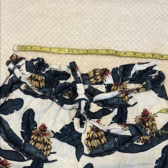 Desmond & Dempsey H&M Women Shorts Linen Blend Tropical Print Blue White Size 10 - Picture 2 of 9